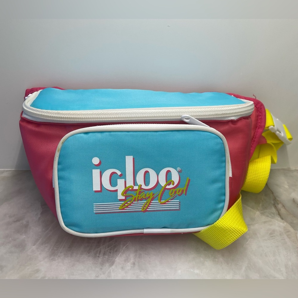 Igloo Stay Cool Retro Cooler Waist Bag Fanny Pack Pink &‎ Blue New without Tags